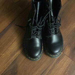 Dr Martens Lace leather boots